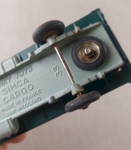 Ancien camion miroitier en tôle, Simca Cargo, Dinky Toys