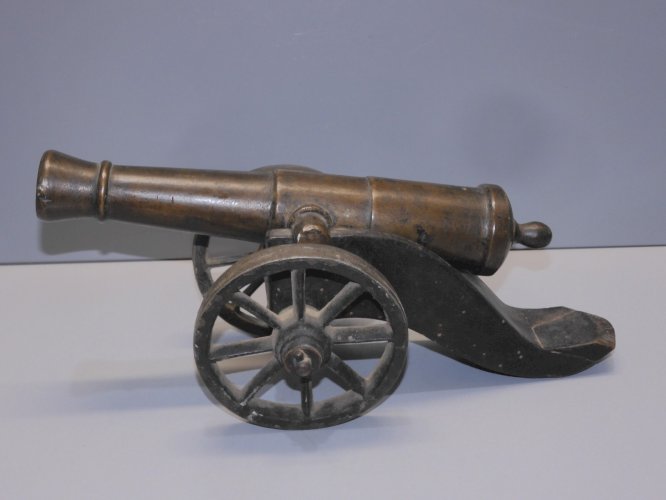 -ANCIEN CANON DE REMPART DE PLACE BRONZE sur son AFFÛT BOIS et ROUES BRONZE   D
