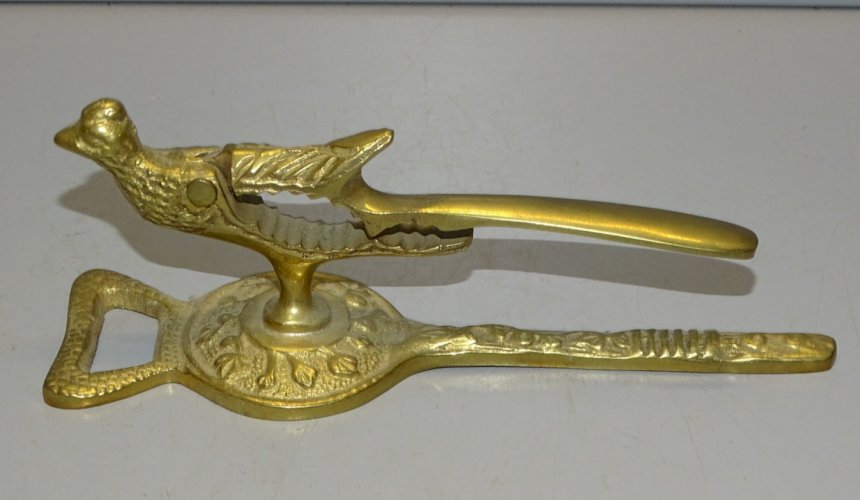- ANCIEN CASSE NOIX BRONZE XXe décor OISEAU OUVRE BOUTEILLE  Nutcracker  D