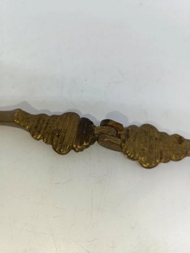 ancien casse noix en bronze en bon etat