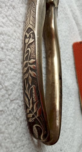 Ancien Casse Noix Métal Argenté Art Nouveau Old  silver metal nutcracker