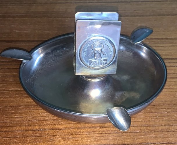 ancien cendrier en métal publicitaire les grandes fromageries SAFR