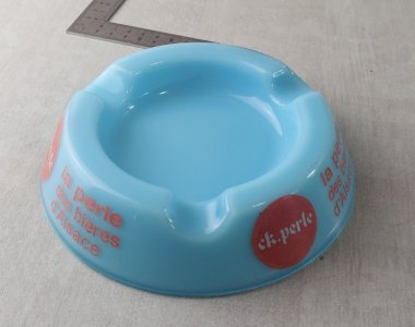 Old advertising ashtray, CK Perle beer, made of opaline.