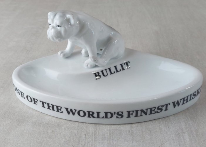 Ancien cendrier publicitaire en porcelaine, décor bulldog, Whisky Bullit