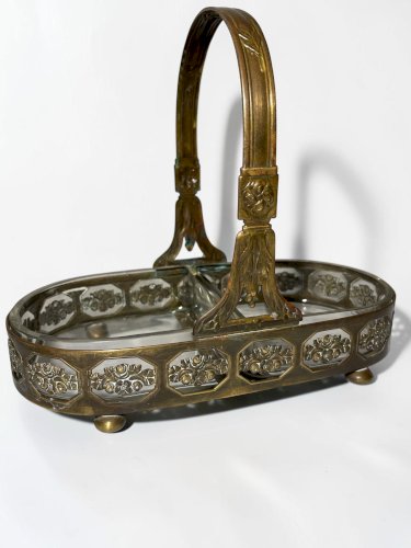 Ancien centre de table Art Nouveau en laiton et verre