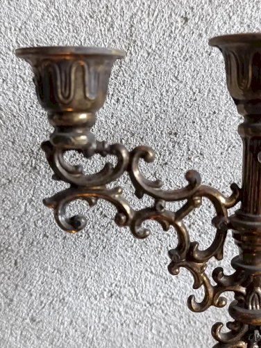 ancien chandelier à 3 banches en laiton ou metal doré en bon etat