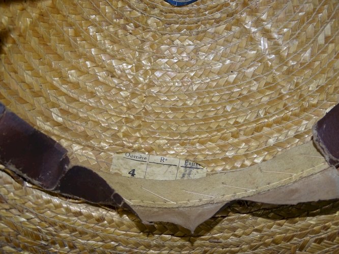 -ANCIEN CHAPEAU TYPE COLONIAL en PAILLE très très Fine Le MODERN CASQUE