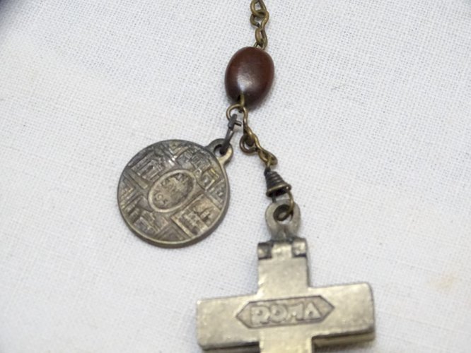 -ANCIEN CHAPELET CROIX RELIQUAIRE AVEC TERRE DES CATACOMBES ROMA JESUS   D