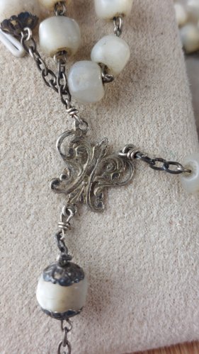 Ancien chapelet en perles de nacre et argent