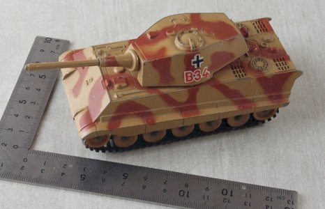 Ancien char, B34, King Tiger, German Heavy Tank, Corgi Toys ^