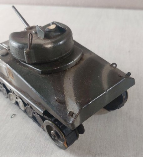 Ancien char / tank, Sherman, Polichinelle, avec clé