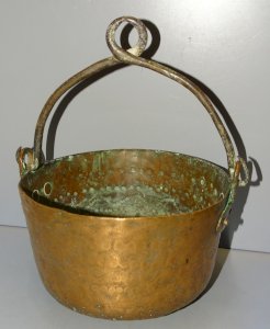 -ANCIEN CHAUDRON CUIVRE BELLE ANSE FER FORGE DECO CHEMINEE CACHE POT    D