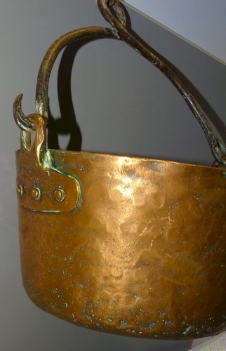 -ANCIEN CHAUDRON CUIVRE BELLE ANSE FER FORGE DECO CHEMINEE CACHE POT    D