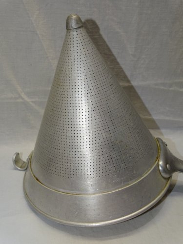 -ANCIEN CHINOIS EN ALUMINIUM MARQUE TOURNUS DECO CUISINE COLLECTION   D