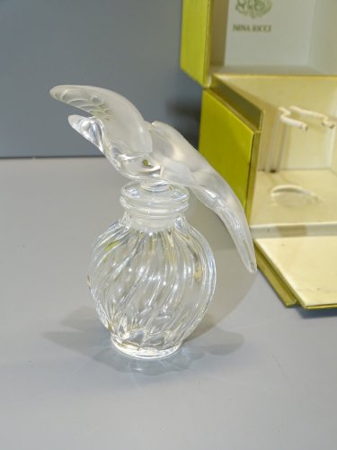 -ANCIEN COFFRET BOITE NINA RICCI L'AIR DU TEMPS FLACON LALIQUE VIDE COLLECTION D