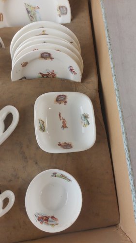 Ancien coffret de dinette, Max Roesler