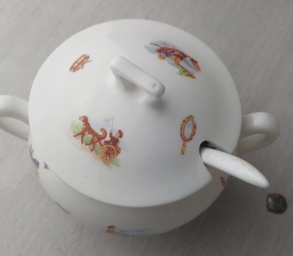 Ancien coffret de dinette, Max Roesler