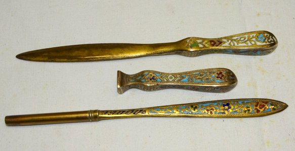 -ANCIEN COFFRET ECRITURE NAPOLEON III OUVRE LETTRES PORTE PLUME SCEAU EMAILLES D