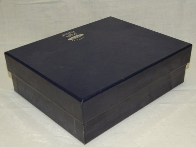 -ANCIEN COFFRET STADE DE FRANCE FLASQUE acier à alcool & 2 godets + ENTONNOIR  D