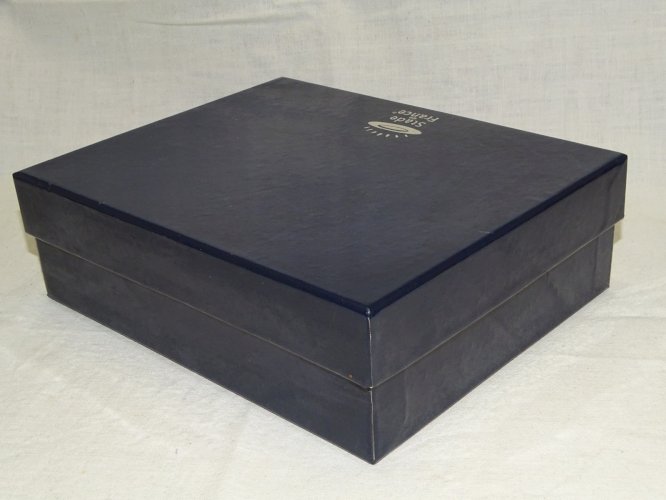 -ANCIEN COFFRET STADE DE FRANCE FLASQUE acier à alcool & 2 godets + ENTONNOIR  D