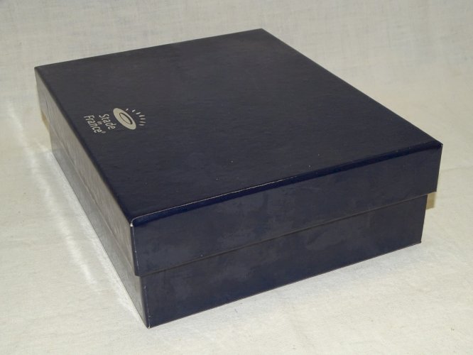 -ANCIEN COFFRET STADE DE FRANCE FLASQUE acier à alcool & 2 godets + ENTONNOIR  D