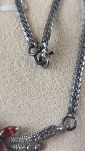 Ancien collier art deco, pierre rouge et marcassite, en argent