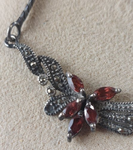 Ancien collier art deco, pierre rouge et marcassite, en argent
