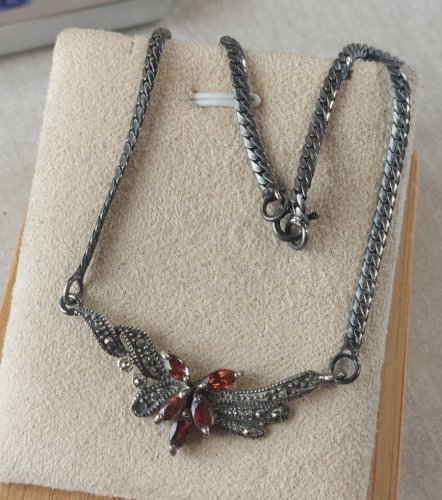 Ancien collier art deco, pierre rouge et marcassite, en argent