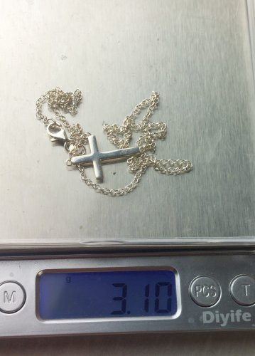 Ancien collier avec pendentif, croix latérale, en argent massif ^