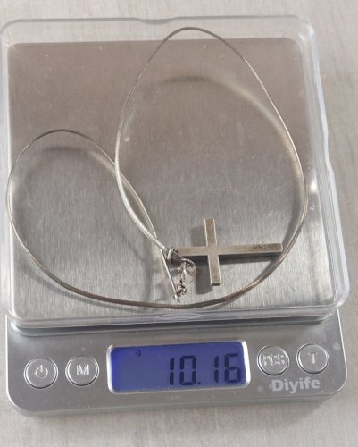 Ancien collier avec pendentif croix religieuse, en argent massif ^