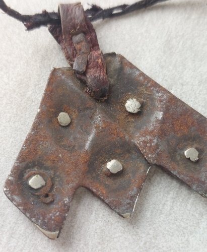 Ancien collier avec pendentif ethnique / berbère / Touareg ^