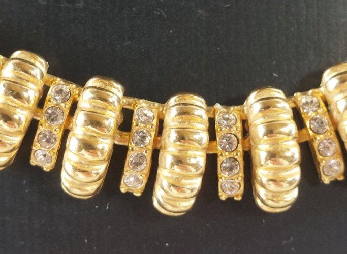 Ancien collier en métal doré, JBK / Jackie Kennedy, Camrose & Kross, vintage ^