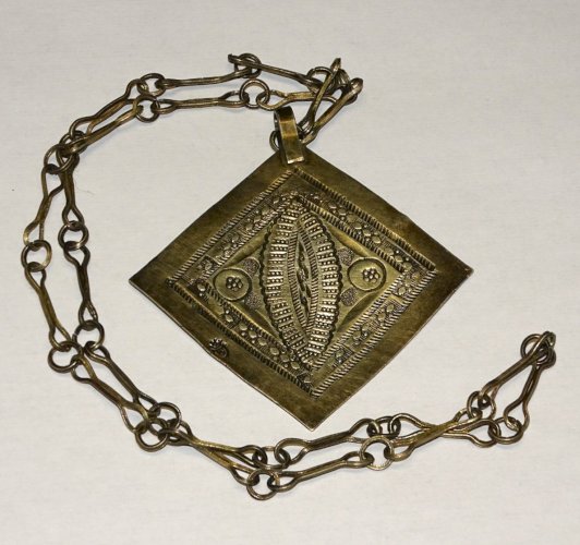 -ANCIEN COLLIER ET PENDENTIF ARGENT testé ORIGINE ORIENTALE? un poinçon    D