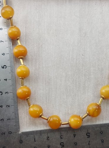 Ancien collier, pierres ambre / bakélite, en métal doré