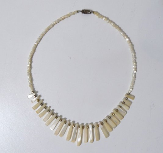 ancien collier ras de cou en nacre et perles
