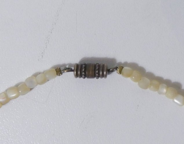 ancien collier ras de cou en nacre et perles