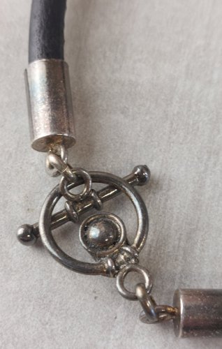 Ancien collier rigide / torque Ubu ^
