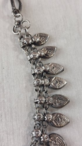 Ancien collier style plastron ethnique / Inde, en métal argenté