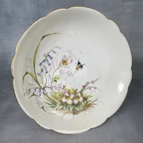 Ancien compotier coupe sur pied porcelaine décor papillon fleurs Paris Limoges ?