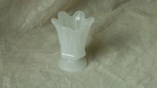 ANCIEN COQUETIER EN OPALINE EPOQUE CHARLES X**