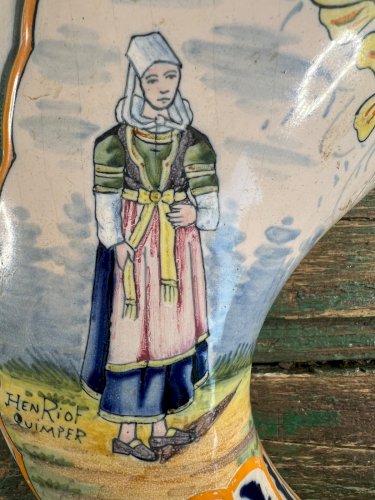 Ancien cornet mural Henriot Quimper – Faïence peinte à la main – XIXe / début XX