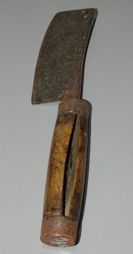 -ANCIEN COUPERET HACHOIR FER Forgé manche BOIS  DECO CUISINE COLLECTION  D
