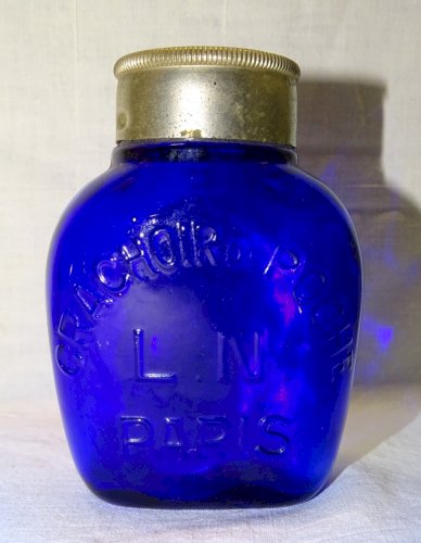 -ANCIEN CRACHOIR DE POCHE L.N. PARIS VERRE BLEU COBALT COLLECTION VITRINE   D