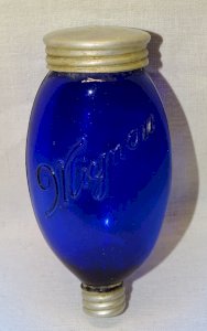 -ANCIEN CRACHOIR DE POCHE marqué MIGNON VERRE BLEU COBALT COLLECTION VITRINE   D