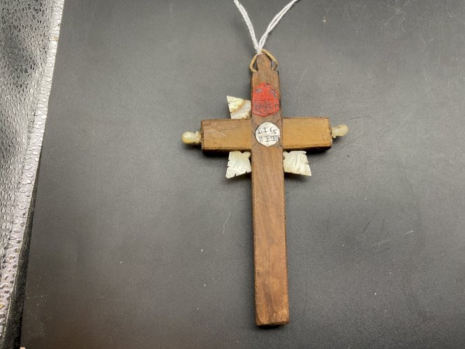 Ancien Crucifix  Reliquaire Terre Sainte Bois et  Nacre Chemin de croix  19 ème