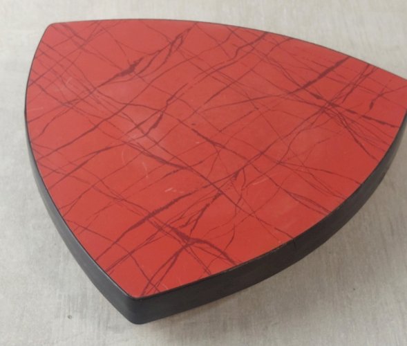 Ancien dessous de plat triangulaire, en formica, vintage