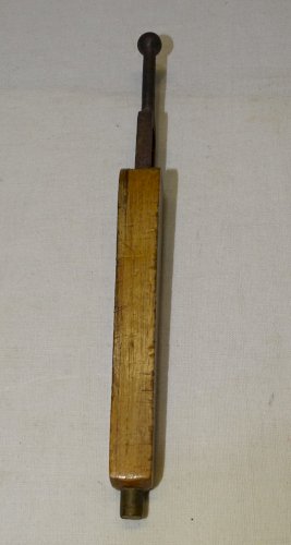 -ANCIEN DIAPASON ACCORDEUR DANS SON ETUI BOIS COLLECTION MUSIQUE VITRINE    D