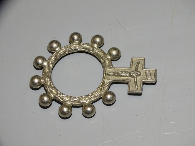 -ANCIEN DIZAINIER METAL ARGENTE Marqué ITALY COLLECTION RELIGION SCOUTISME  D