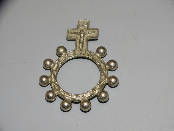 -ANCIEN DIZAINIER METAL ARGENTE Marqué ITALY COLLECTION RELIGION SCOUTISME  D