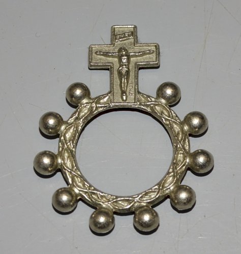 -ANCIEN DIZAINIER METAL ARGENTE Marqué ITALY COLLECTION RELIGION SCOUTISME  D